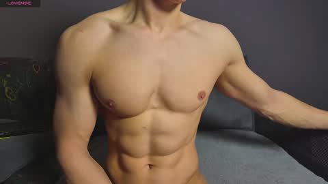 benjaminkarl02 online show from 11.23.25