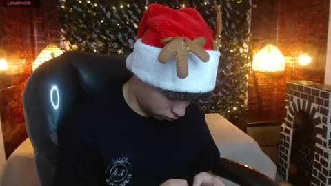 Snapshot of benjamintwink1 chatting on 12.16.24 BENJAMIN online show from 12.16.24