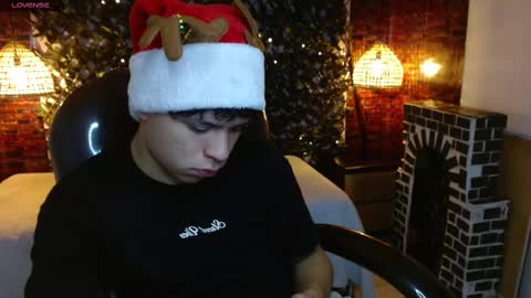 Snapshot of benjamintwink1 chatting on 12.20.24 BENJAMIN online show from 12.20.24