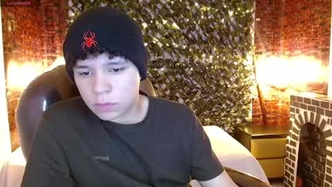 Snapshot of benjamintwink1 chatting on 12.23.24 BENJAMIN online show from 12.23.24