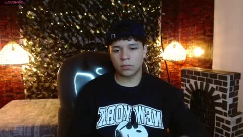 Snapshot of benjamintwink1 chatting on 12.27.24 BENJAMIN online show from 12.27.24