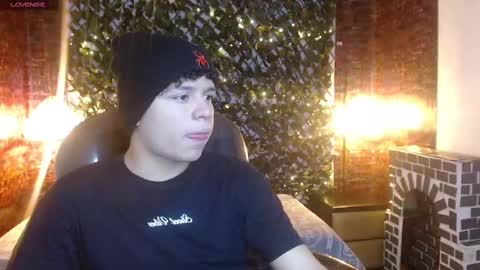 Snapshot of benjamintwink1 chatting on 12.29.24 BENJAMIN online show from 12.29.24