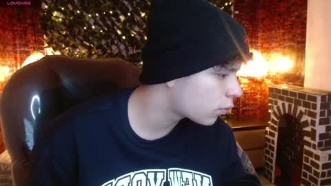 Snapshot of benjamintwink1 chatting on 01.07.25 BENJAMIN online show from 01.07.25