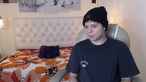 Snapshot of benjamintwink1 chatting on 01.11.25 BENJAMIN online show from 01.11.25