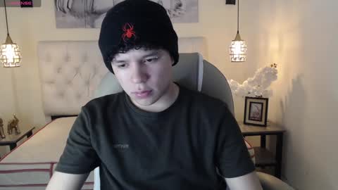 Snapshot of benjamintwink1 chatting on 01.12.25 BENJAMIN online show from 01.12.25