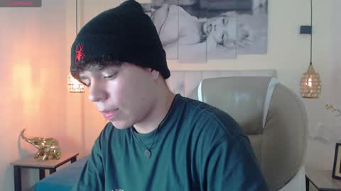 Snapshot of benjamintwink1 chatting on 01.30.25 BENJAMIN online show from 01.30.25