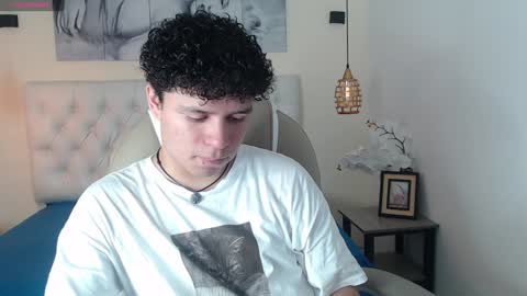 Snapshot of benjamintwink1 chatting on 02.01.25 BENJAMIN online show from 02.01.25