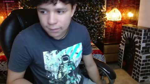 Snapshot of benjamintwink1 chatting on 02.04.25 BENJAMIN online show from 02.04.25