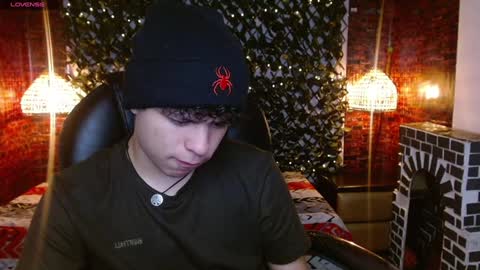 Snapshot of benjamintwink1 chatting on 02.07.25 BENJAMIN online show from 02.07.25