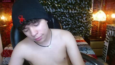 Snapshot of benjamintwink1 chatting on 02.08.25 BENJAMIN online show from 02.08.25