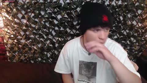 Snapshot of benjamintwink1 chatting on 02.19.25 BENJAMIN online show from 02.19.25