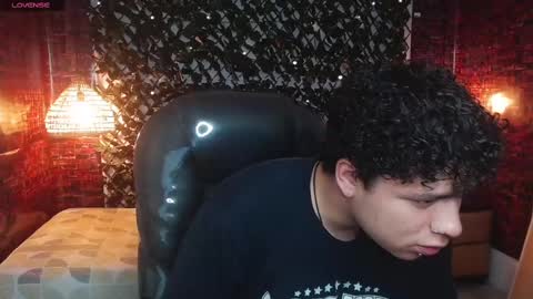 Snapshot of benjamintwink1 chatting on 02.26.25 BENJAMIN online show from 02.26.25