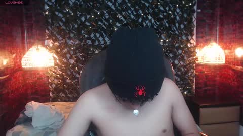 Snapshot of benjamintwink1 chatting on 03.11.25 BENJAMIN online show from 03.11.25