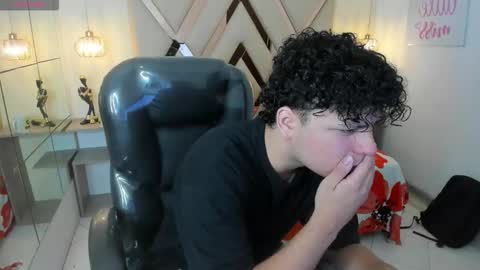 Snapshot of benjamintwink1 chatting on 09.18.25 BENJAMIN online show from 09.18.25