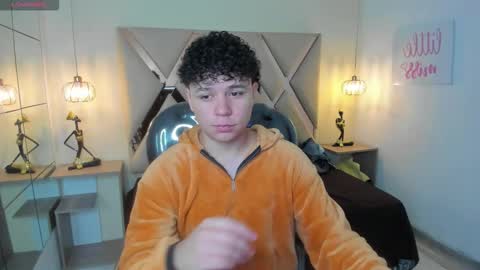 Snapshot of benjamintwink1 chatting on 10.09.25 BENJAMIN online show from 10.09.25