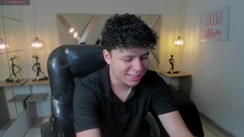 Snapshot of benjamintwink1 chatting on 10.15.25 BENJAMIN online show from 10.15.25