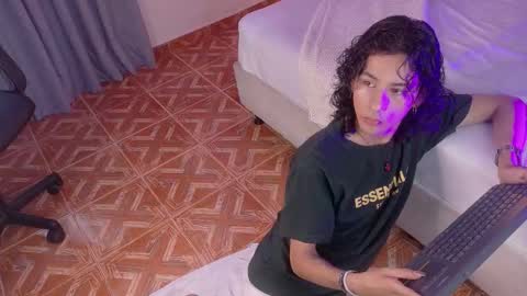 BENJI FIORE online show from 10.17.25