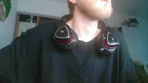 Cristaliness online show from 11.02.25