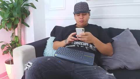 Snapshot of bennett_alejoo chatting on 10.15.25 bennett_alejoo online show from 10.15.25