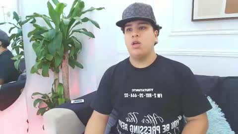 Snapshot of bennett_alejoo chatting on 10.20.25 bennett_alejoo online show from 10.20.25