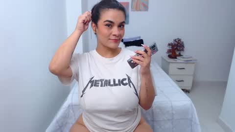 Snapshot of benny_austin chatting on 02.11.25 benny online show from 02.11.25