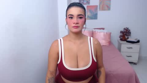 Snapshot of benny_austin chatting on 10.19.25 benny online show from 10.19.25