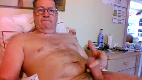 bennybutterfly007 online show from 04.27.26