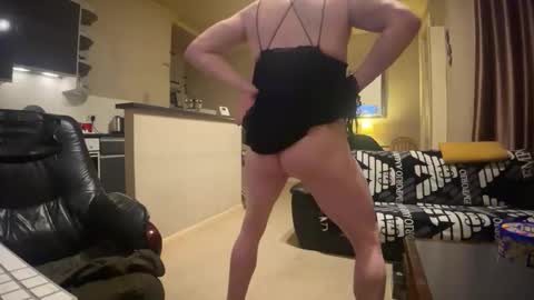 Vivacious Valentine online show from 02.16.25