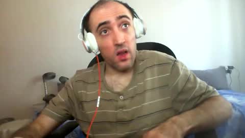 Snapshot of bentish chatting on 09.19.25 bentish online show from 09.19.25