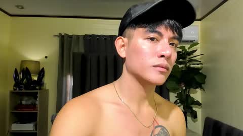 Snapshot of bentlyfuck chatting on 10.15.25 bentlyfuck online show from 10.15.25