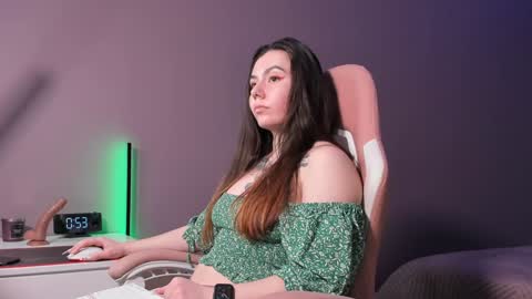 BeriesNiks online show from 12.20.24