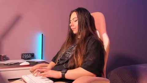 Snapshot of beriesniks chatting on 09.22.25 BeriesNiks online show from 09.22.25