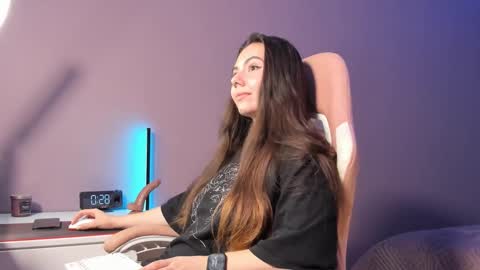 Snapshot of beriesniks chatting on 09.26.25 BeriesNiks online show from 09.26.25