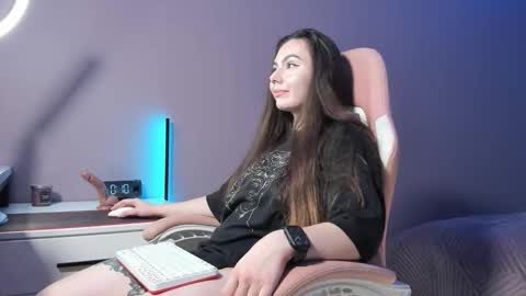 Snapshot of beriesniks chatting on 10.02.25 BeriesNiks online show from 10.02.25