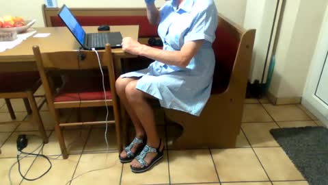Snapshot of bernadetanylon chatting on 07.16.26 Bernadetanylon online show from 07.16.26