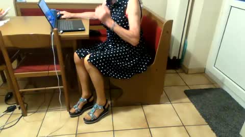 Snapshot of bernadetanylon chatting on 07.17.26 Bernadetanylon online show from 07.17.26