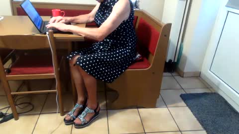 Snapshot of bernadetanylon chatting on 07.31.26 Bernadetanylon online show from 07.31.26