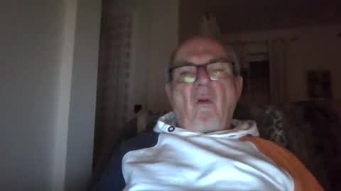 bernard1102 online show from 01.01.25