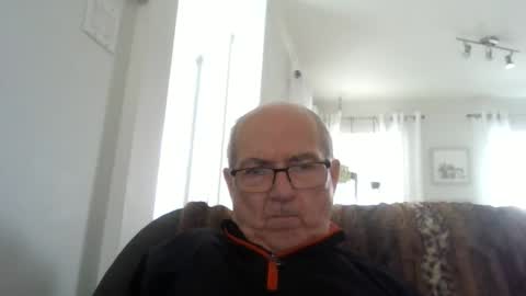 bernard1102 online show from 04.17.26