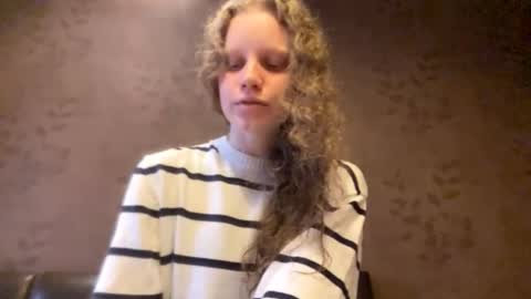 Sophia online show from 10.19.25