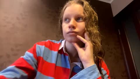 Sophia online show from 10.25.25