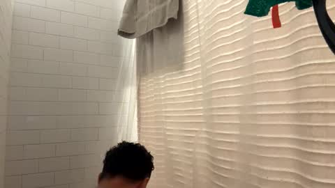 Snapshot of berriess_ chatting on 02.15.26 berriess_ online show from 02.15.26