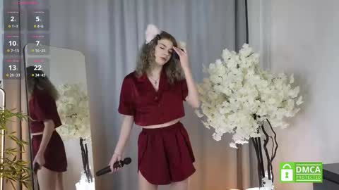 Aurora online show from 09.23.25