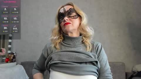 Snapshot of best__angelica chatting on 11.02.25 best__angelica online show from 11.02.25