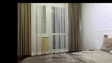 Alex and Victoria online show from 04.03.26