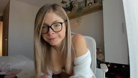 Vicky   online show from 10.13.25