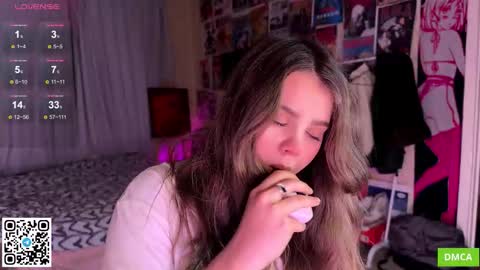 Snapshot of bestie_me chatting on 10.14.25 Emily  Stream every day  online show from 10.14.25