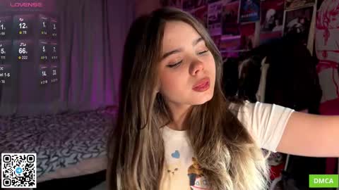 Snapshot of bestie_me chatting on 10.17.25 Emily  Stream every day  online show from 10.17.25