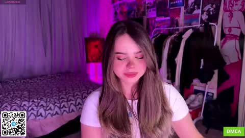 Snapshot of bestie_me chatting on 10.19.25 Emily  Stream every day  online show from 10.19.25
