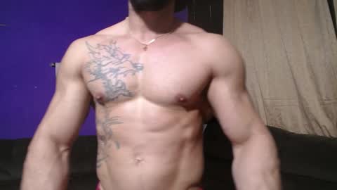 Snapshot of bestmuscle chatting on 01.22.25 bestmuscle online show from 01.22.25